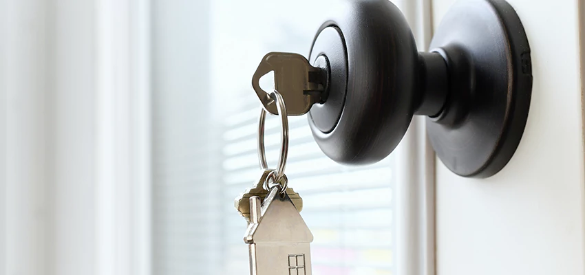 Bifold Door Knob Replacement in Monterey, California